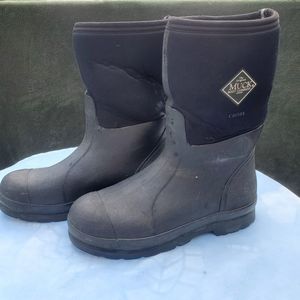 Muck boots